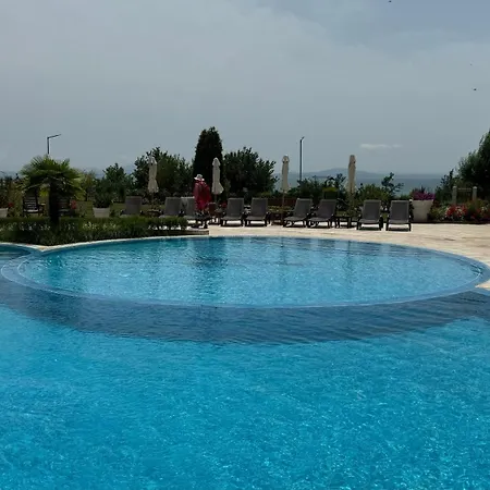 Beachfront One Bedroom Diamond Sarafovo студио в Diamond сарафово * Burgas City